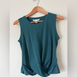 Athleta breezy twist tank